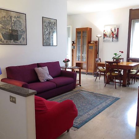 Sveva Lägenhet Stresa Exteriör bild